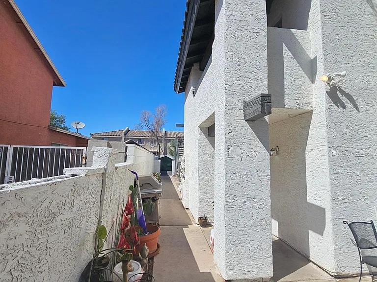3046 E Marconi Ave #103 — Photo 11