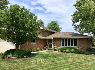 9001 Cypress Ct, Tinley Park, IL
