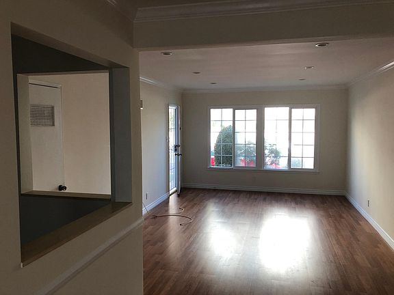 2nd image of 837 S Westgate Ave APT 1