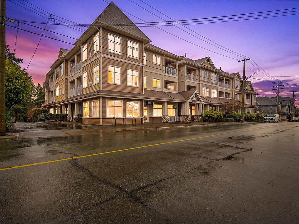 1st image of 555 4th St #303