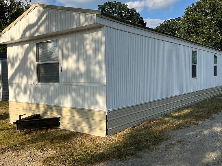 103 Lakeaire Ter — Photo 1