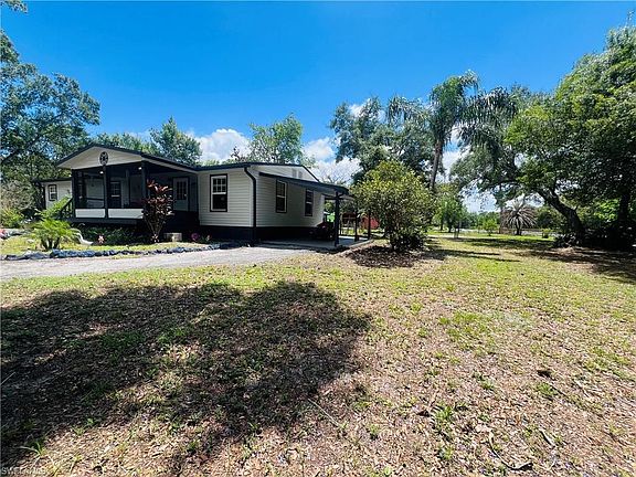 3rd image of 155 Evans RD
