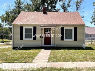 311 NE 1st St, Lees Summit, MO 64063