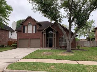 2306 N Mission Cir, Friendswood, TX 77546