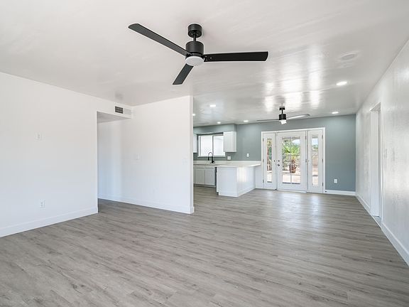 5th image of 1558 W CRESCENT Avenue