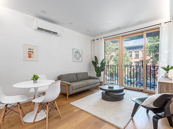 2nd image of 714 Jefferson Ave #2A