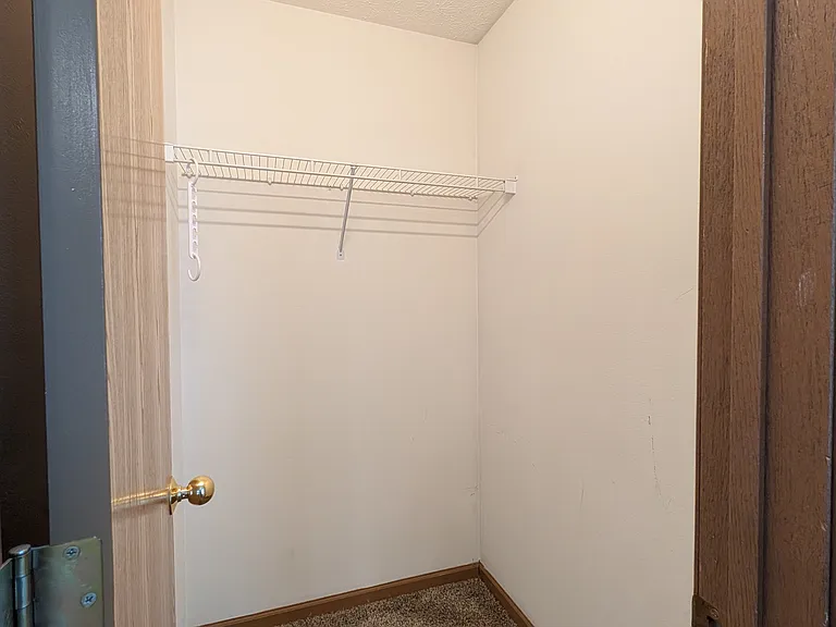 90 Phillips Ct — Photo 17