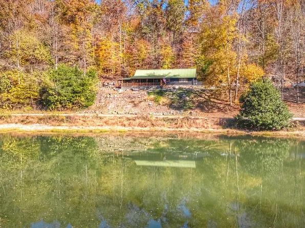 999 Rainbow Lake Rd, Waynesboro, TN 38485