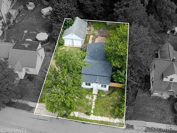 3rd image of 700 Oak Ave