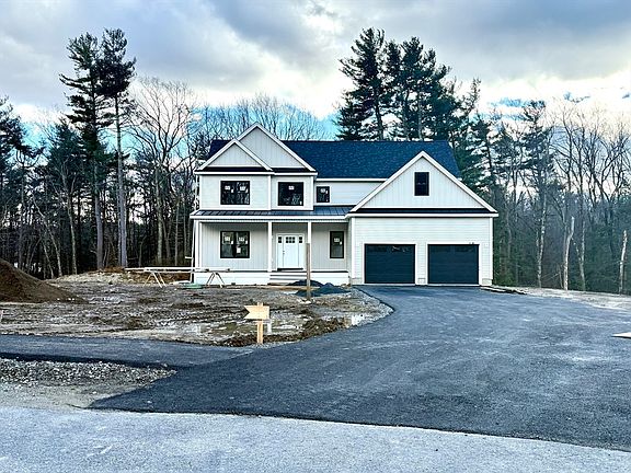 3rd image of 7-7 Holmes Dr