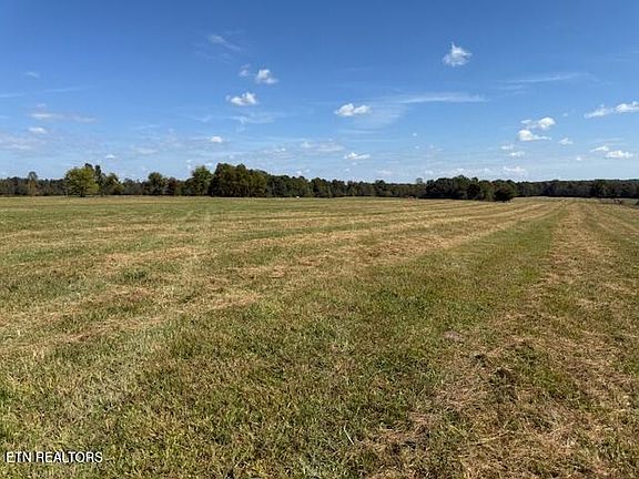 4th image of 549 Smith Rd