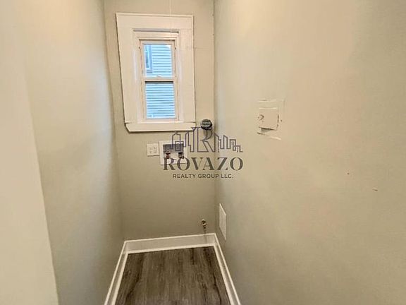2nd image of 192-194 Shephard Ave #1