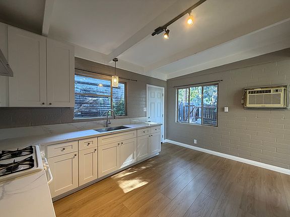 5th image of 651 N Hill Ave #651
