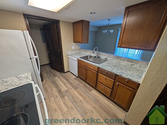 3rd image of 16600 W 141st St