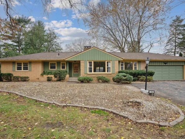 300 Russell Rd, Waterloo, IA 50701