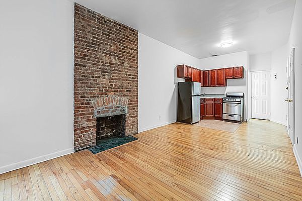 1st image of 1411 York Ave APT 1B