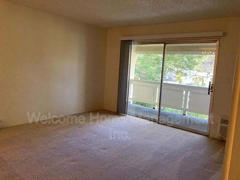 1305 Boulevard Way #310 — Photo 20
