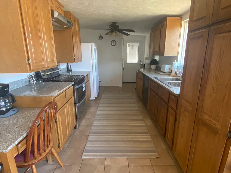 3507 N Chambers Ct — Photo 7