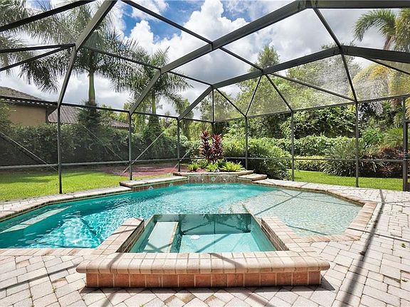 3rd image of 4609 Tuscana Dr