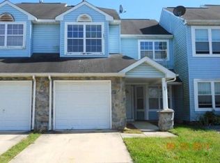 44 Pondview Ln, Sicklerville, NJ 08081