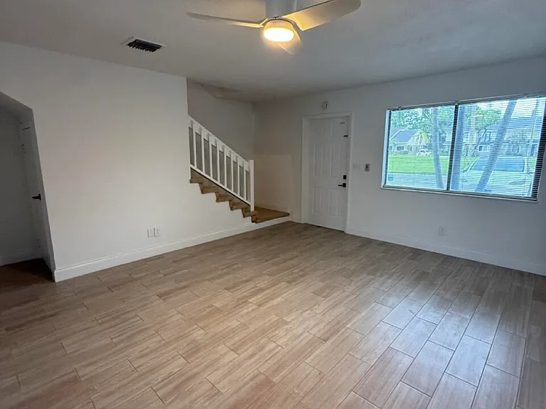3104 Poolside Dr — Photo 11