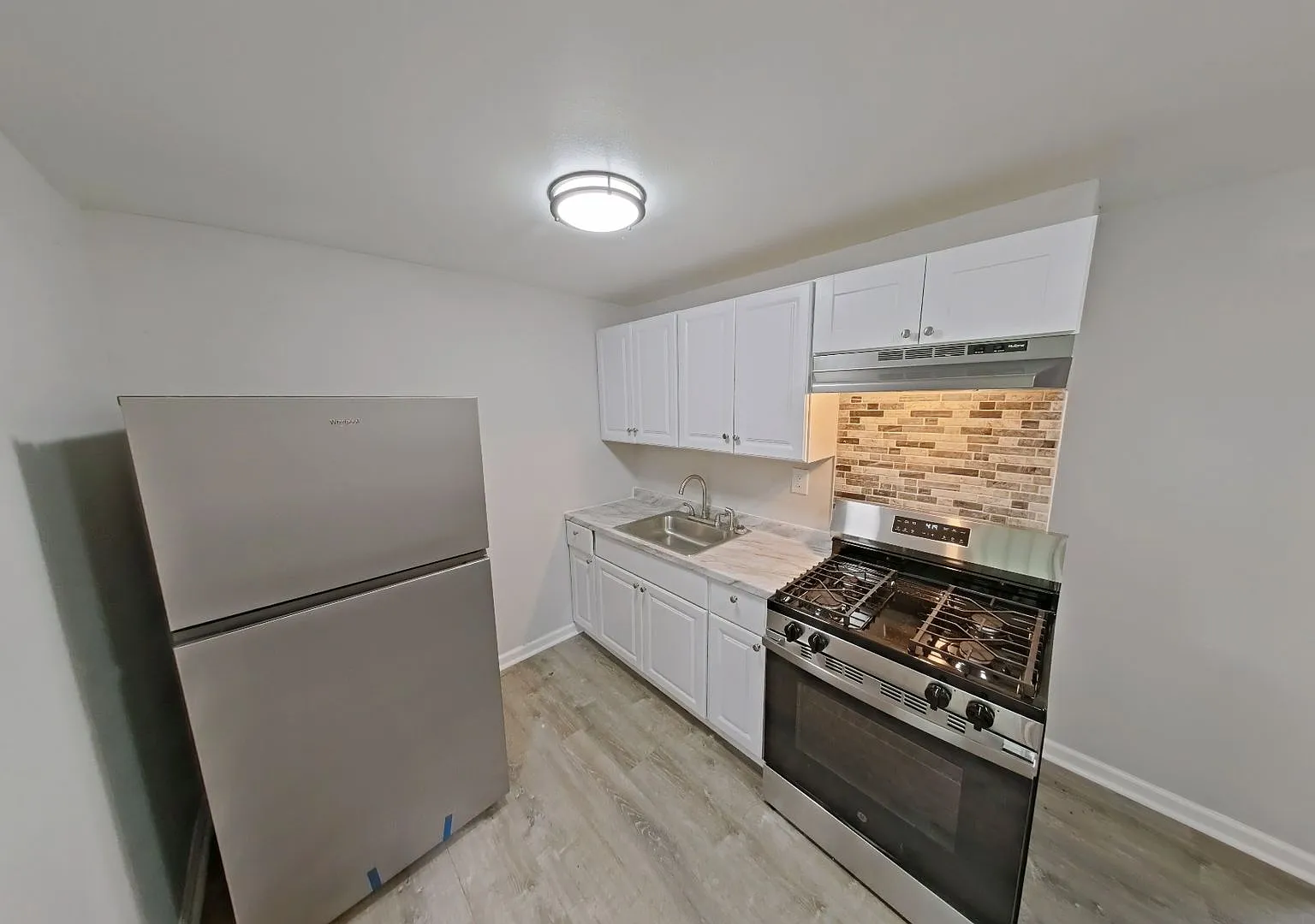 868 E Locust Ave Philadelphia, PA 19138 — Photo 2