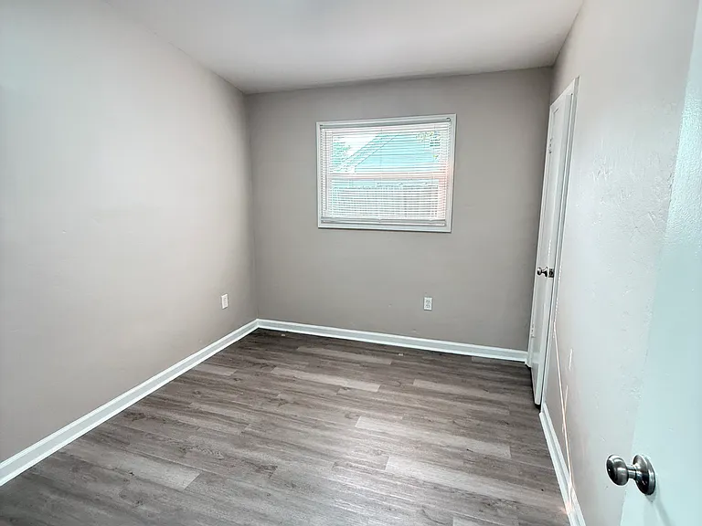 2724 Forest Hill Ave NW — Photo 17