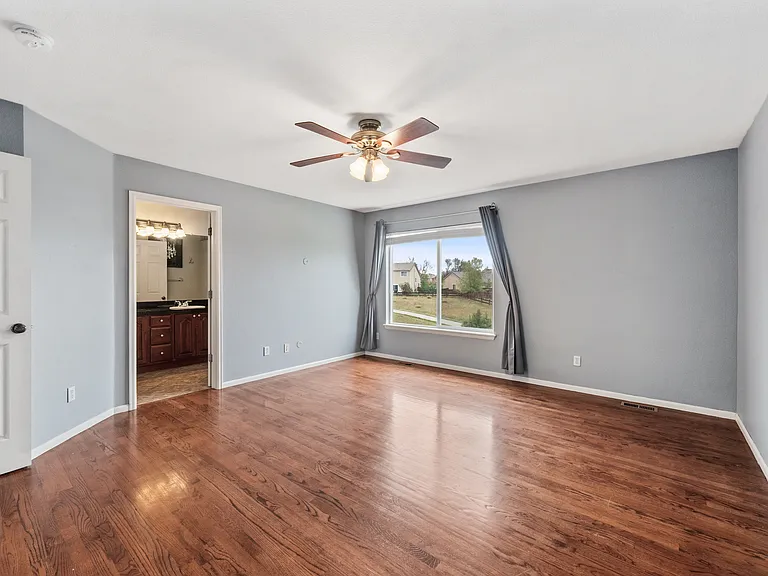 52801 Foxborough Ct — Photo 25