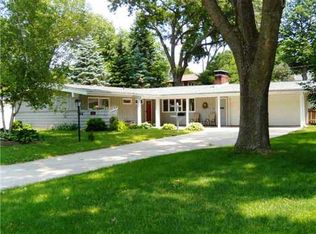 342 Red Fox Rd SE, Cedar Rapids, IA 52403