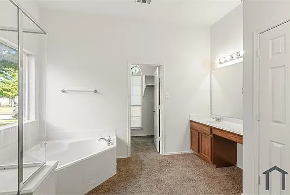 9679 Briardale Dr — Photo 13