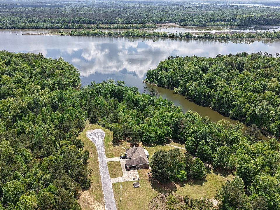 1st image of 406 Chimney Rock Dr