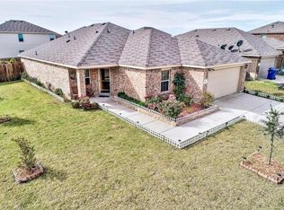 301 Hawthorn Dr, Nevada, TX 75173