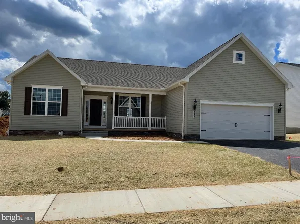 289 Edie Cir #115, Stewartstown, PA 17363