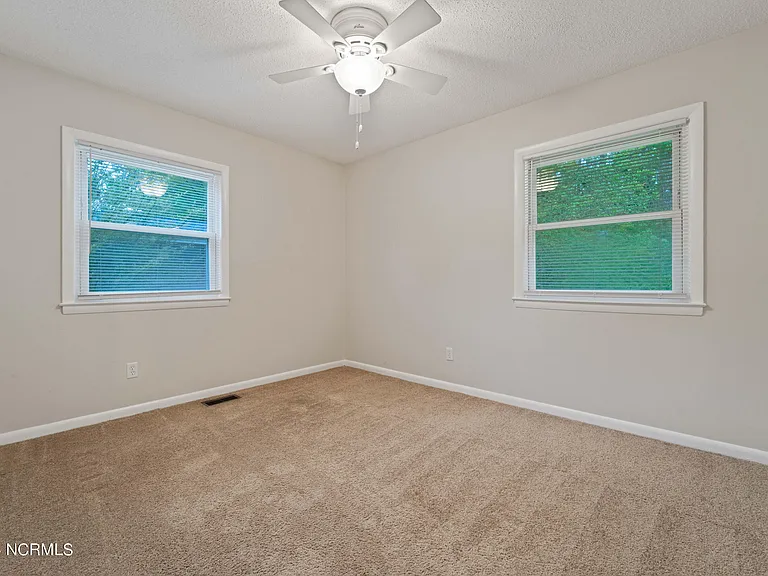 1205 Ormandy Ave — Photo 13