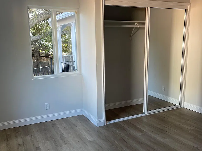 4803 Lowell Ave — Photo 15