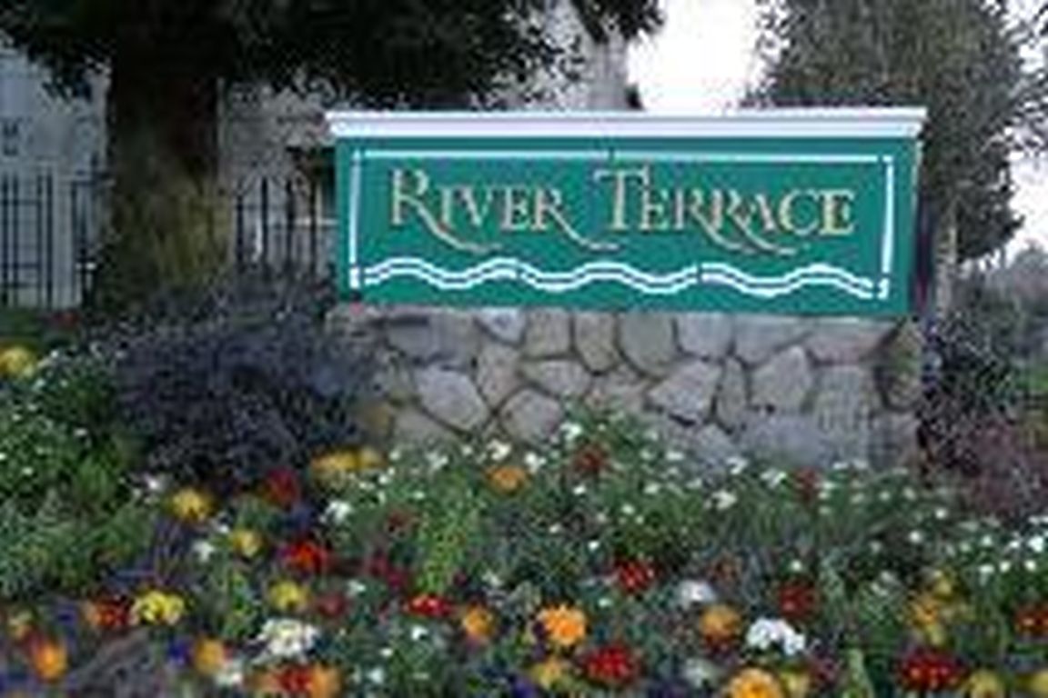 Entrance Sign