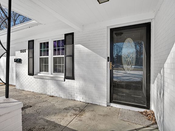 5th image of 1605 Ashworth Rd