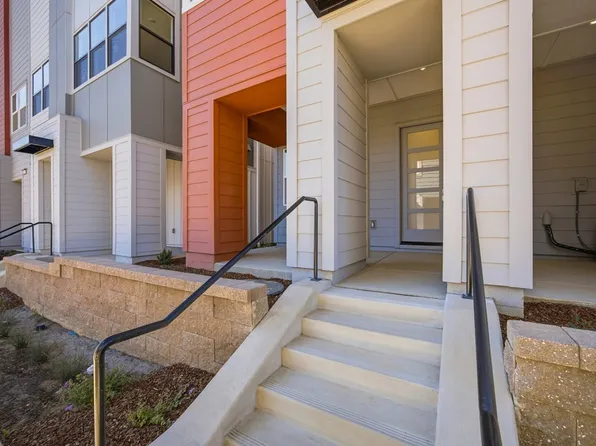 706 Morning View Ln, Daly City, CA 94014