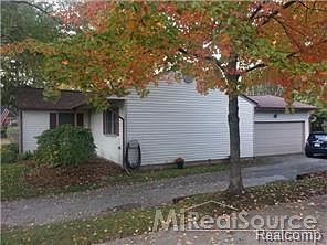 2nd image of 224 Lexington Blvd