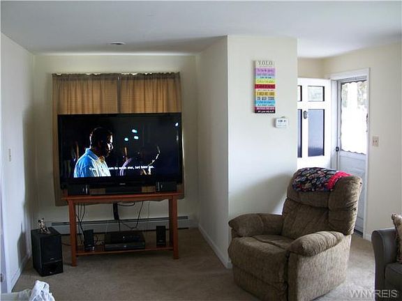 5th image of 62 Conant Dr