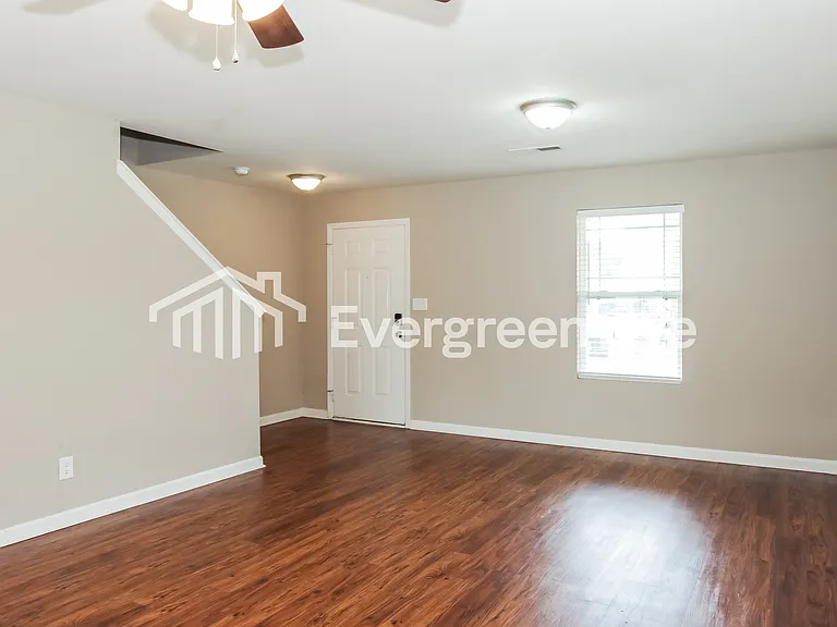 28095 Chasebrook Dr — Photo 2