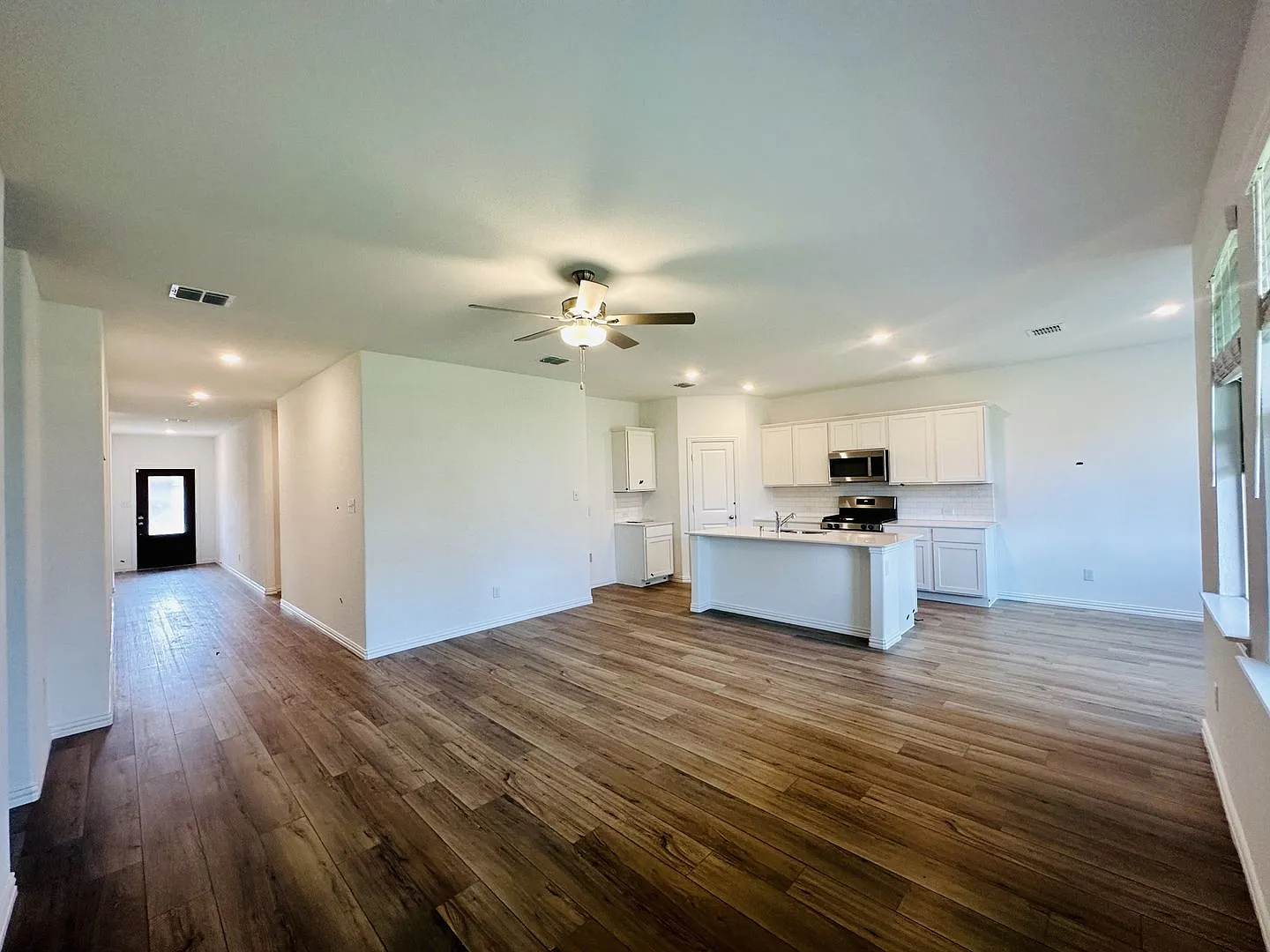 Do Not Miss Beautiful single-story home in Preserve at Honey Creek — Photo 2