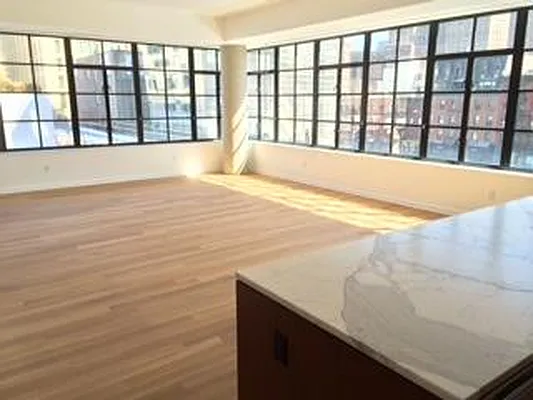 Rented by R New York | media 14