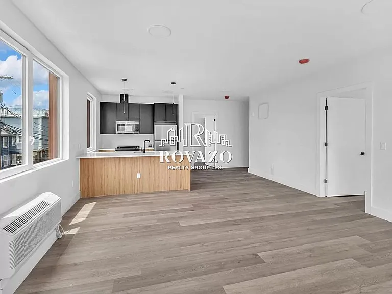 39-40 Madison St #503B — Photo 11