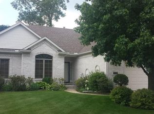 716 Whisperwood Pkwy, Holland, OH 43528