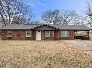 106 Morris St, Pocola, OK 74902