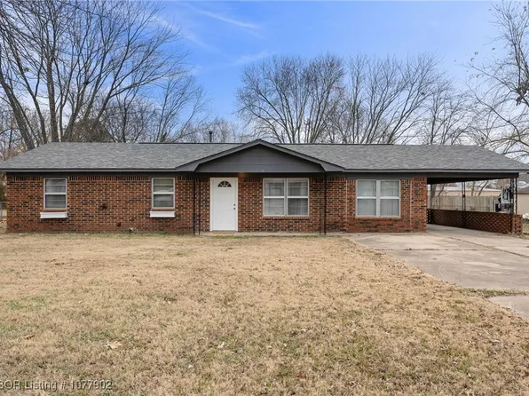 106 Morris St, Pocola, OK 74902