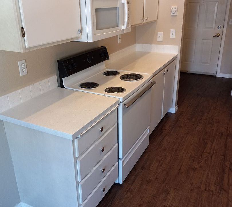 1st image of 2405 N Cherry St #2415