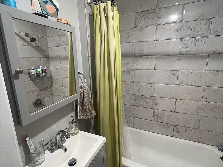 2045 Fitzwater St #1 — Photo 30