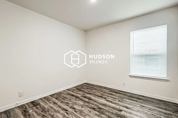 2618 Dahlgreen Ave — Photo 9
